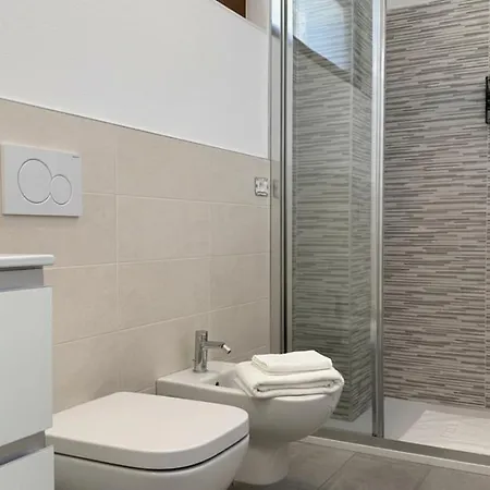 아파트 Aparthotel San Carlo - Tonale - Apt Con Balcone 티라노
